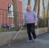Alfred Schwegler unterstützt für den Blinden- und Sehbehindertenbund Betroffene in Augsburg. In der Corona-Krise ist das schwierig.
