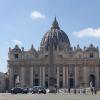Bei der Weltsynode im Vatikan debattieren Geistliche und Nicht-Kleriker über Mitbestimmung und einen anderen Umgang in der Kirche.