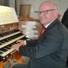 Ralf Baumann freut sich über die gelungene Renovierung der Sandtner-Orgel und den guten Besuch seines Konzertes in Lauingen.