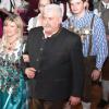 Beim Gauschützenball marschierte Bettina Kaim Arm in Arm mit ihrem Vater Karl Kaim beim Einzug der Könige. Beim Trachten- und Schützenzug am ersten Oktoberfestsonntag wird sie unter einer mit Blumen geschmückten Krone durch München marschieren. 