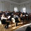 Das DON-Projektorchester präsentierte sich im Fürstensaal der Harburg unter der Gesamtleitung von Dirigentin Laura Brannath als leistungsstarkes Ensemble.