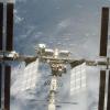 Die Solarpaneele der ISS sind so groß wie ein Fußballfeld. Trotzdem hat die Raumstation derzeit mit Stromproblemen zu kämpfen.