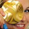 Biathletin Magdalena Neuner mit ihrer zweiten Goldmedaille bei den Olympischen Spielen in Vancouver.