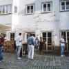 Eröffnung der Gastronomie Hellmairs am Georg-Hellmair-Platz.