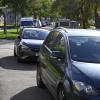 In der Paul-Reusch-Straße wird seit Jahrzehnten auf dem Gehweg geparkt. Zuletzt gab es eine Strafzettelaktion.  