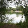 Hier finden Besucher einen möglichen Liegeplatz am Natursee Graben.