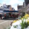 Schnee beim Frühjahrsmarkt in Oettingen.