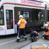 In der Augsburger Remboldstraße ist eine Straßenbahn der Linie 64 entgleist. Es gab zahlreiche Ausfälle und Verspätungen: Es wurde niemand verletzt.