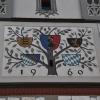 Am Schimmelturm, am Rathaus und natürlich im Lauinger Wappen: Der Mohr gehört zu Lauingen, sagen viele. Doch manch einer sieht die Darstellung eines Schwarzen auch kritisch. 	
