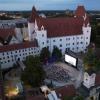 Schloss Schlosshof Open-Air-Kino Open Air Kino Freiluft Freiluftkino Open-Air Film Filme anschauen Filmabend Himmel