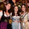Der Osterplärrer in Augsburg geht ins letzte Wochenende. So ausgelassen feierten die Besucher und Besucherinnen am Freitagabend auf dem Volksfest.