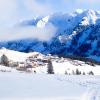 Die Region Lech Zürs am Arlberg ist ein Paradies für Freerider. Jedes Jahr veranstaltet der Tourismusverband unter anderem Lehrgänge für mehr Sicherheit am Berg. 