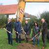 Ende Oktober startete der Bau der neuen gemeinsamen Kläranlage der Marktgemeinden Inchenhofen und Kühbach in Paar: (von links) Planer Rupert Mayr, Mathias Müller, Karl Metzger, Silke Otterbein und Hans Lotterschmid. Archiv