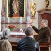 Am Sonntag führte Kreisheimatpfleger Alois Sailer im Rahmen des „Tages des offenen Denkmals“ durch die Filialkirche St. Johannes Baptist in Vorderried.