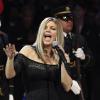 Fergie interpretierte die US-Hymne vor dem Allstar-Spiel der US-Baseketballliga NBA in einer Jazz-Version.