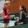 Ratlose Mienen bei Bianca Wanzl (links) und Madeleine Trieb vom TSV Herbertshofen. Trotz Führung gab es wieder keine Punkte. 
