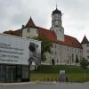 Schloss Höchstädt sei für Fortbildungen und Tagungen geeignet, betont die Stadt in einer Stellungnahme.