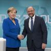 Angela Merkel und Martin Schulz vor Beginn des TV-Duells in den Fernsehstudios in Adlershof.