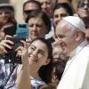 Ein Selfie mit dem Papst? Das ist heute nichts Ungewöhnliches mehr. Um in der Gegenwart anzukommen, muss sich die Kirche aber noch deutlich mehr verändern.