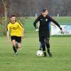 Selbst außerhalb seines Strafraums machte Pfaffenhausens Keeper Simon Schaule eine gute Figur. Die knappe Niederlage seines TSV Pfaaffenhausen i beim SV Schlingen konnte er aber dennoch nicht verhindern. 