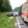 Ein 49 Jahre alter Familienvater ist bei einem schweren Unfall auf der B16 zwischen Günzburg und Gundelfingen lebensgefährlich verletzt worden. Auch seine beiden Kinder wurden verletzt ins Krankenhaus gebracht. 