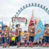 Trotz des schlechten Wetters kamen eine Million Besucher am ersten Oktoberfest-Wochenende auf das bayrische Volksfest. 