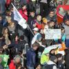 Tausende von Aktivisten schlossen sich am Sonntag auf dem Rathausplatz der Großdemonstration der Bewegung Fridays for Future an. Sie forderten den Ausstieg aus den Kohlekraftwerken, warben für umweltfreundliche Energie und für den Umstieg aufs Fahrrad. 	