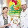 Der Küchenchef des Klinikums Ingolstadt, Walter Zieglmeier und Diätassistentin Andrea Schneider geben Tipps zur gesunde Ernährung.  