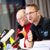 Robby Renner (r), Leiter des Havariekommandos und Michael Ippich von der Deutschen Gesellschaft zur Rettung Schiffbrüchiger bei einer Pressekonferenz nach der Kollision zweier Frachter in der Nordsee.