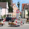 Blick auf den Wertinger Marktplatz – inklusive Verkehrsberuhigung.  	