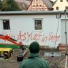 Nach dem Brand einer Unterkunft in Franken ist der Staatsschutz im Landkreis Augsburg wachsamer. 