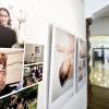 "Gesichter der Nächstenliebe" heißt die Fotoausstellung, die derzeit zu den Öffnungszeiten des Rathauses im Neuffenschloss in Weißenhorn zu sehen ist.