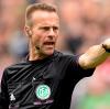 Spieler und Verantwortliche des FC Augsburg waren mit Leistung und Auftreten von Schiedsrichter Peter Gagelmann in der Partie gegen den FC Bayern München nicht einverstanden.
