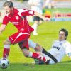 Lech-Grenzgänger zwischen Aindling und Rain: In der neuen Saison kickt Sebastian Fischer (links) wieder für die Tillystädter, aber in der Regionalliga. 