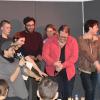 Beim Poetry Slam in Graben lieferten sich sieben Poeten im voll besetzten Jugendhaus mit ihren Texten einen Wettstreit. Gewinner des Abends wurde Martin Geier (Mitte). 	