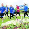 Start zum Testlauf für den Landkreislauf vor der Königstherme (von links): Michaela Schuster, Michael Püschl, Manfred Winter, Lothar Jesse, Wolfgang Greisel, Benedikt Geh, Bernd Steinmeyer. Fotos: Reinhold Radloff