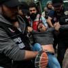 Er kam nicht weit, der Protestmarsch zum 1. Mai in Istanbul: Ein großes Polizeiaufgebot erstickte alle Versuche, einen geordneten Demonstrationszug aufzustellen, bereits im Keim.