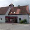Die Gemeinde Marxheim rechnet im gesetzlichen Rahmen die Feuerwehr-Dienstleistungen künftig nach Pauschalsätzen ab. Hier das Gerätehaus in der Ortsmitte.  	 	