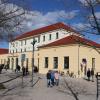 Viele Besucher haben sich am Sonntagnachmittag das renovierte Bahnhofsgebäude in Nördlingen angeschaut, in dem künftig das Landratsamt seine Dienststelle hat.