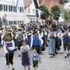 Beim Festumzug präsentierten sich die Musiker aus den Ortschaften zwischen Lech und Ammersee am Sonntagnachmittag den Besuchern des Bezirksmusikfests in Denklingen. 