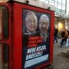 Das umstrittene Plakat zeigt den ungarisch-amerikanischen Milliardär George Soros und den Präsidenten der EU-Kommission, Jean-Claude Juncker, mit der Unterschrift "Sie haben ein Recht darauf zu wissen, was Brüssel vorhat".