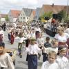 Die Grund- und Mittelschule Monheim war beim Festumzug mit über 300 Kindern, Lehrern und Betreuern dabei.