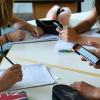 Schluss mit dem Smartphone im Unterricht: Frankreich will Mobiltelefone aus den Klassenzimmern verbannen – mit Beginn des neuen Schuljahres. 