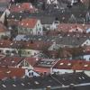 Soll künftig dichter gebaut werden dürfen, um mehr Wohnungen zu ermöglichen? Hier ein Blick auf die Dächer der Augsburger Hammerschmiede. 