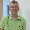 Der 44-jährige Affinger Kinder- und Jugendarzt Dr. Raphael Sturm kämpft wie so viele Berufskolleginnen und -kollegen mit den Herausforderungen der Corona-Pandemie.