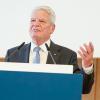 «Irritationen entstehen, wenn durch das Zögern der Regierung nicht nur die Chancen der Ukraine geringer werden, sondern die Bedrohung der freien Welt größer wird»: Alt-Bundespräsident Joachim Gauck.