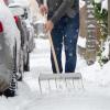 Gehwege sollen auch bei Schnee nutzbar sein. In vielen Gemeinden sind Eigentümer in der Pflicht.