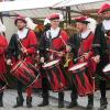 Viele Besucher aus Mindelheim und Umgebung haben sich die italienischen Fahnenschwinger am zweiten Frundsbergfest-Wochenende angeschaut.