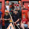 Mehr als 100 Kinder kamen zum Ferienspaß nach Buch. Eine Aktion bot diese Woche beispielsweise auch die Nordholzer Feuerwehr, wie auf unserem Bild zu sehen ist. 