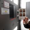 Für zehn Euro bekommen Kunden vier Passfotos, die biometrisch aufgenommen für Ausweisdokumente verwendet werden können.  